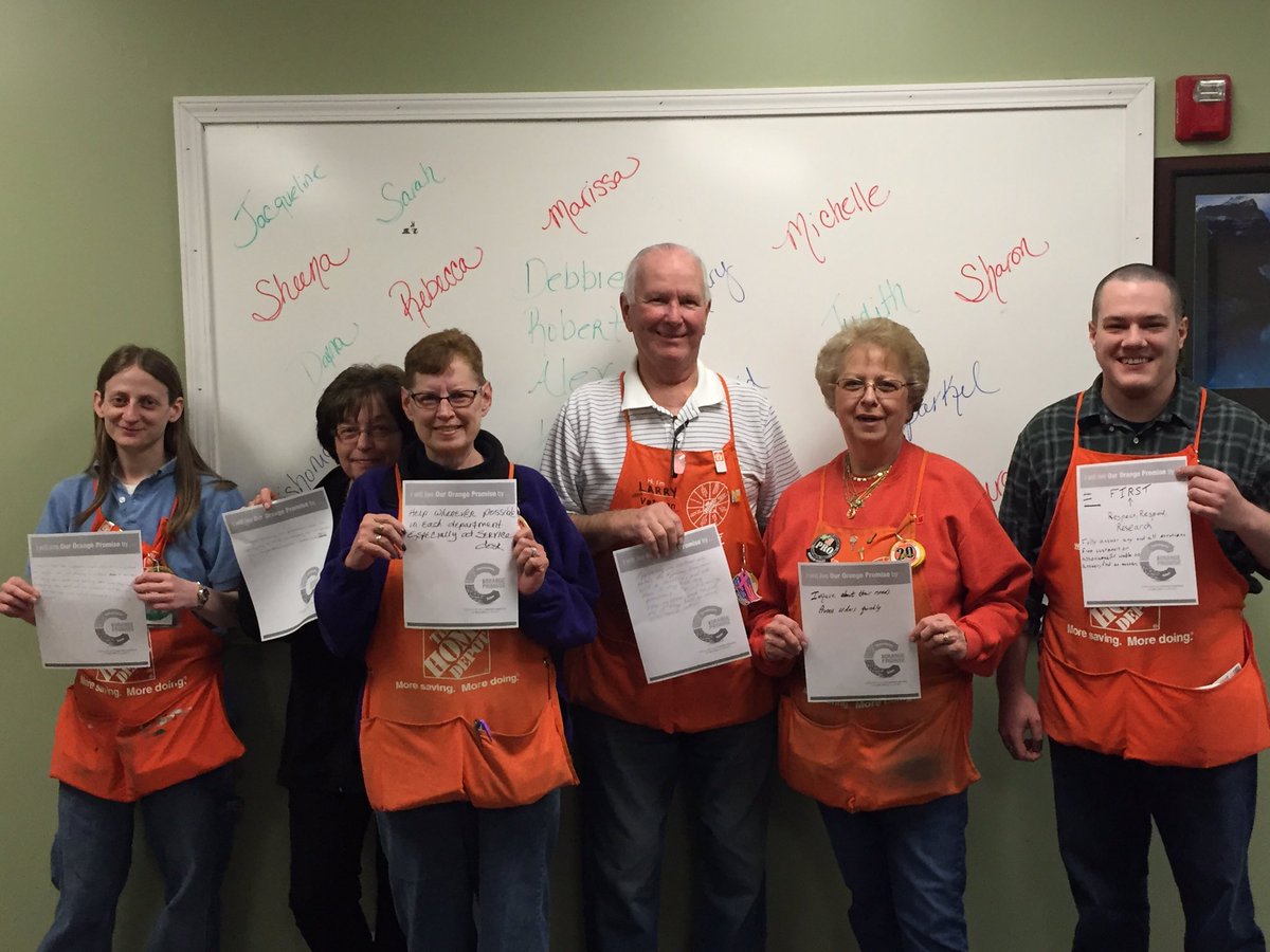 HD2776's tweet photo. Orange Promises from MET and Store side at 2776 @XKerrigan @DeesCarolane https://t.co/dKB57heUlJ