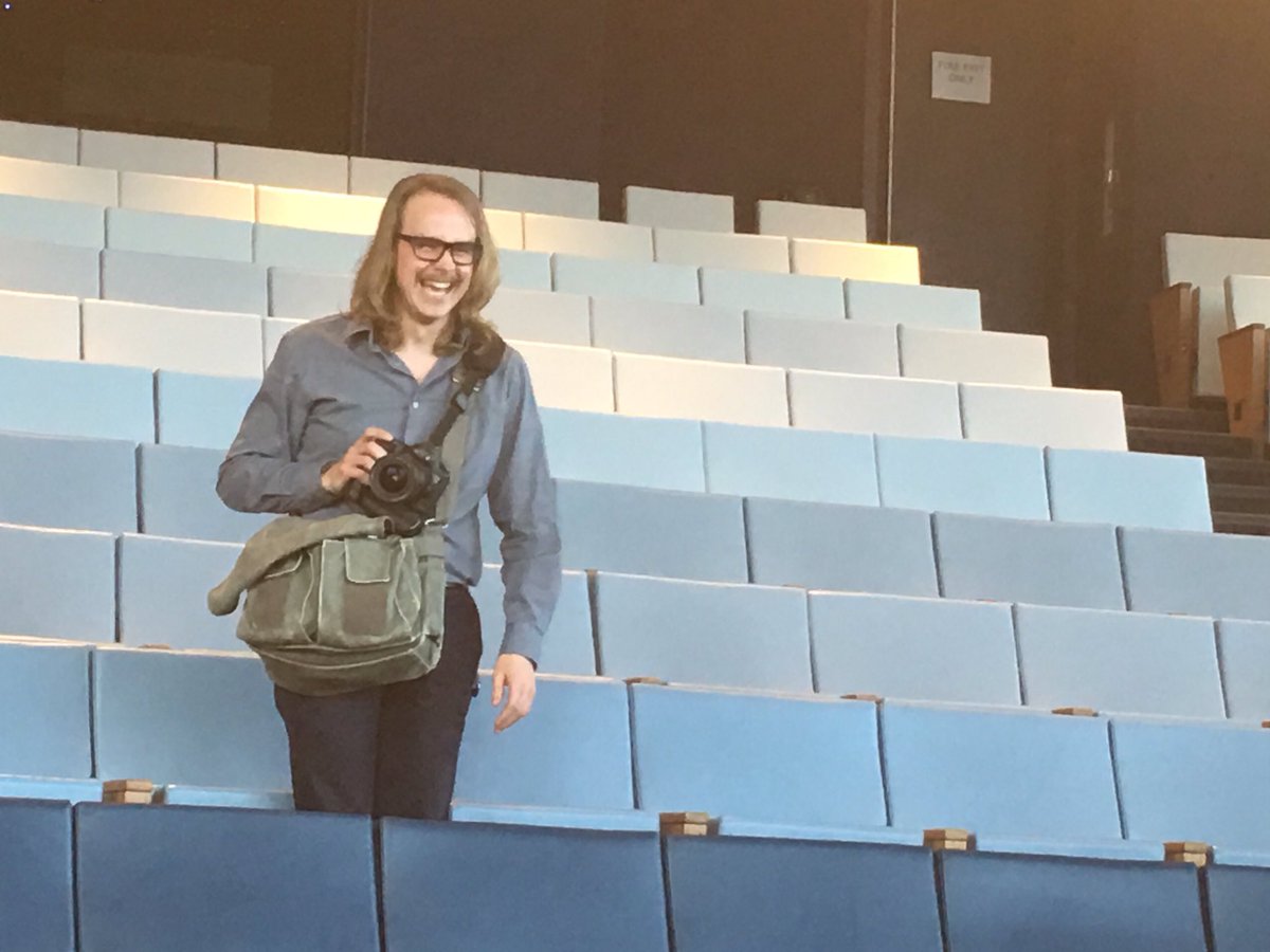 BradCelmainis's tweet photo. This @Analogcoffeeyyc staffer sure has fun at his other job. Nice to get caught up at @CalgaryChamber #CC125 https://t.co/MRc77R6RWa