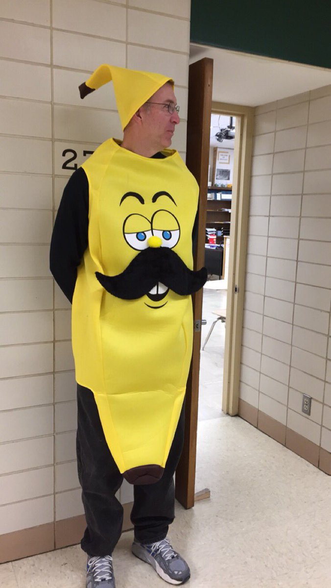 coolleafman's tweet image. 🍌 Check out the other banana today! Thank you to everyone who donated to the supply drive for Safehome!! 🍌
