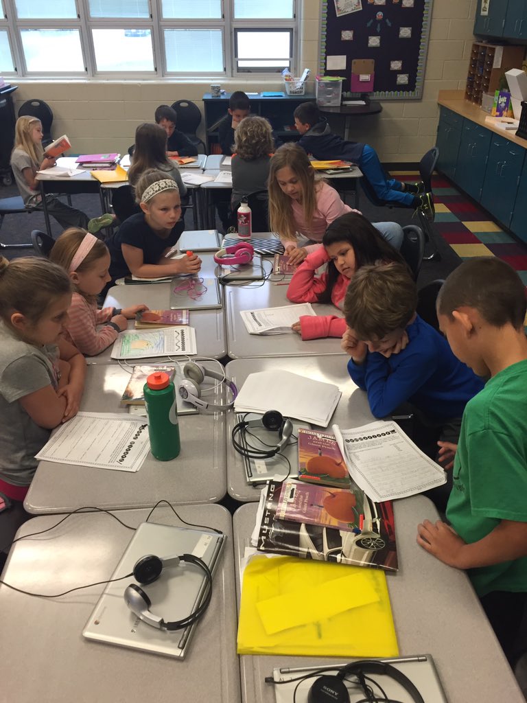 OtsegoGrade3's tweet photo. Finishing up literature circles. πGreat questions and discussion today! #OtsegoKnights #OESbest #MrsSeeger https://t.co/H4EPXJqkmS