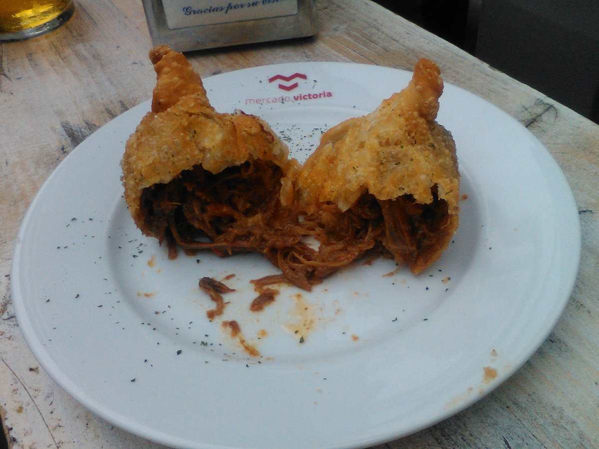 _PedroEspinosa's tweet photo. .@MercVictoria  he venido a probar desde Linares la auténtica empanada de rabo de toro en @La_Tranquera  #Córdoba https://t.co/INq1wwX7jx