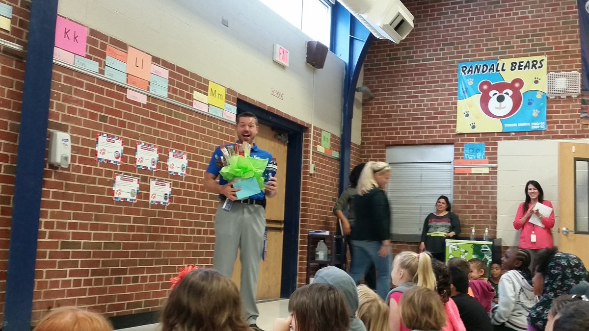 Happy Principal`s Day @RandallBears ! #isdstrong #wearelucky