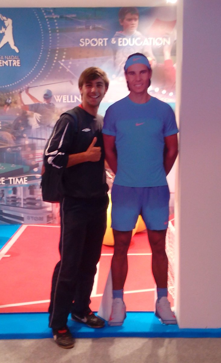 RodrigoValdi97's tweet photo. Buen día de tenis en #LaCajaMagica junto a mis compañeros de @CDTajamarTAFAD https://t.co/rVXaxAUP65