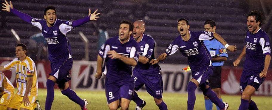 lavozdeltuerto's tweet photo. #RecuerdosDSC Hoy hace dos años: DSC 2-0 The Strongest 0. Noche mágica que ganamos por penales. La noche de Olivera https://t.co/V1lcusIMPx