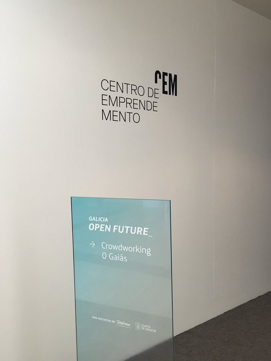 Dando clase a golpe de viernes por la tarde..Hoy vuelvo a ser temido por todos mis alumnos en @institutomedios!