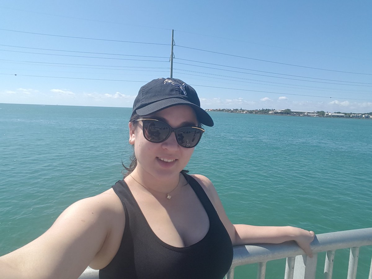 Aliusky's tweet photo. 🍹🌞🌞🌊🌊😎 https://t.co/1Fw8fn45aP