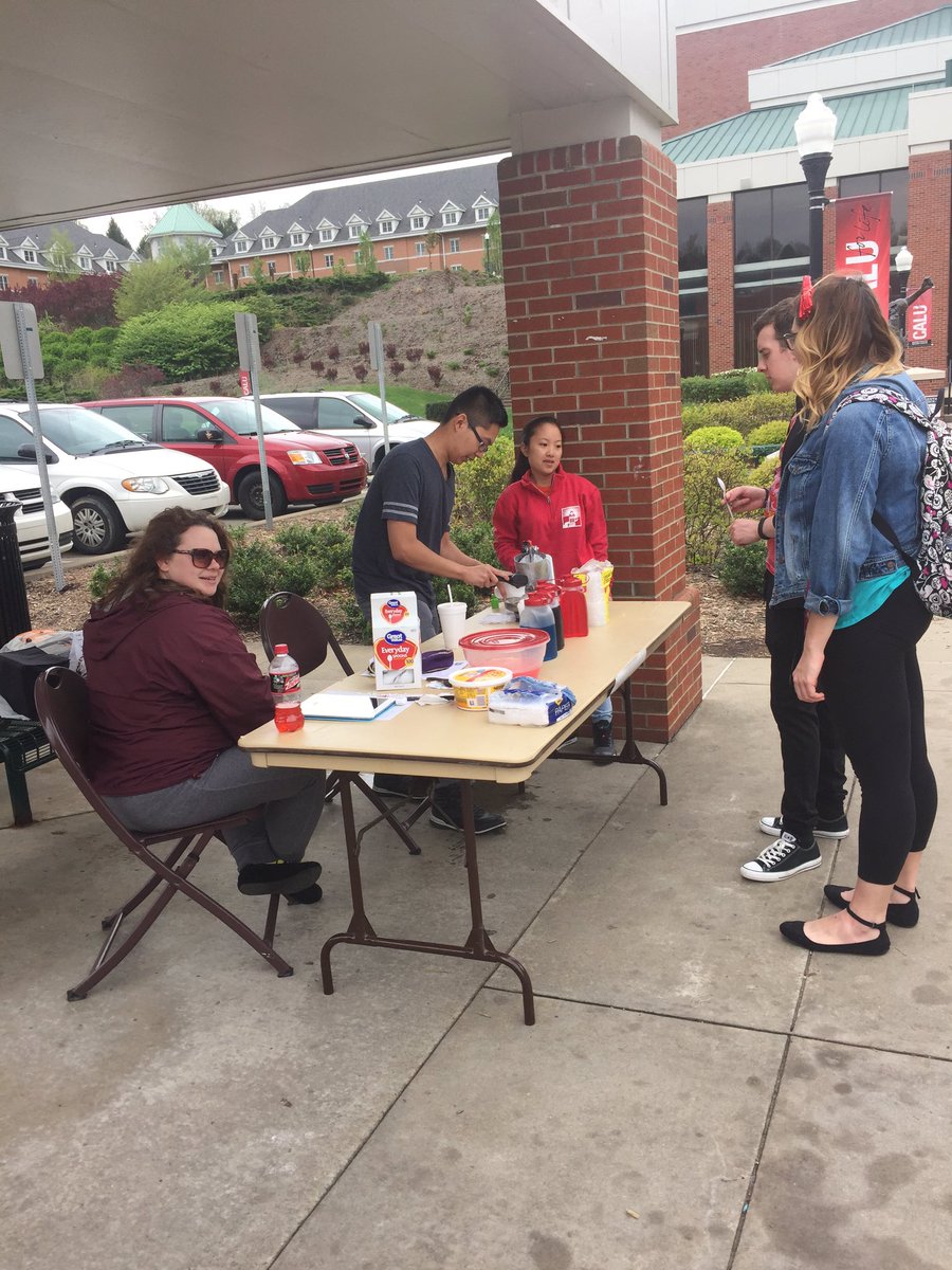 caluapo's tweet photo. Don't forget to stop by and get a snow cone! 😋 @caluactivities @CalUStuAffairs @CalUSportsClubs https://t.co/UFLAMTSKJy