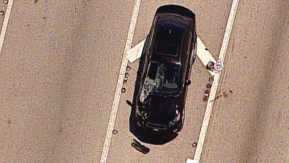Pedestrian struck by car, killed on I-95 bit.ly/1pPvBFd?utm_me… https://t.co/1wiN4eX95s