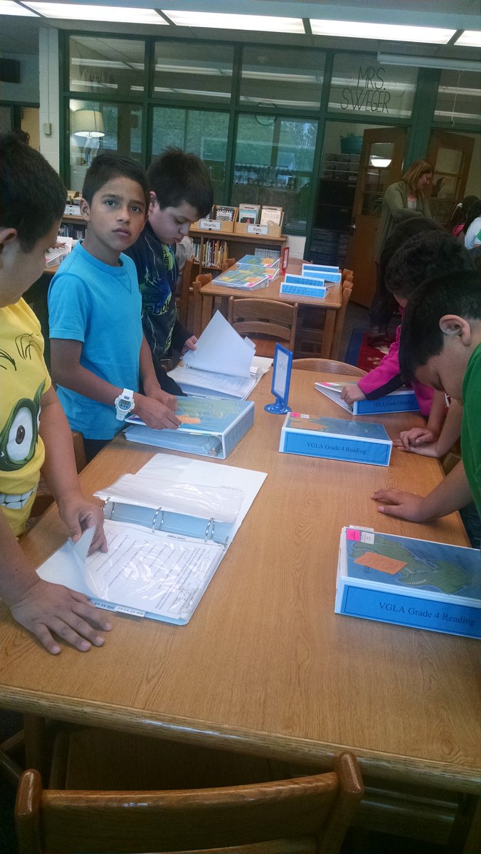 MrsLomansClass's tweet photo. The moment the hard work pays off. The kids are so proud, and love their notes! #VGLA #ggators16 @GuilfordEle https://t.co/c9L6YirBtf