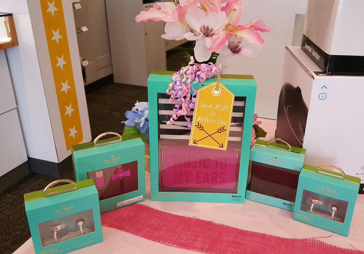 SprintStore408's tweet photo. Spade IT UP for Mothers Day &amp; recieve 20% off all #KateSpade accessories!! @allryaledup2086 @RickUrias @JonDBlitz https://t.co/i2XSkMpUBC