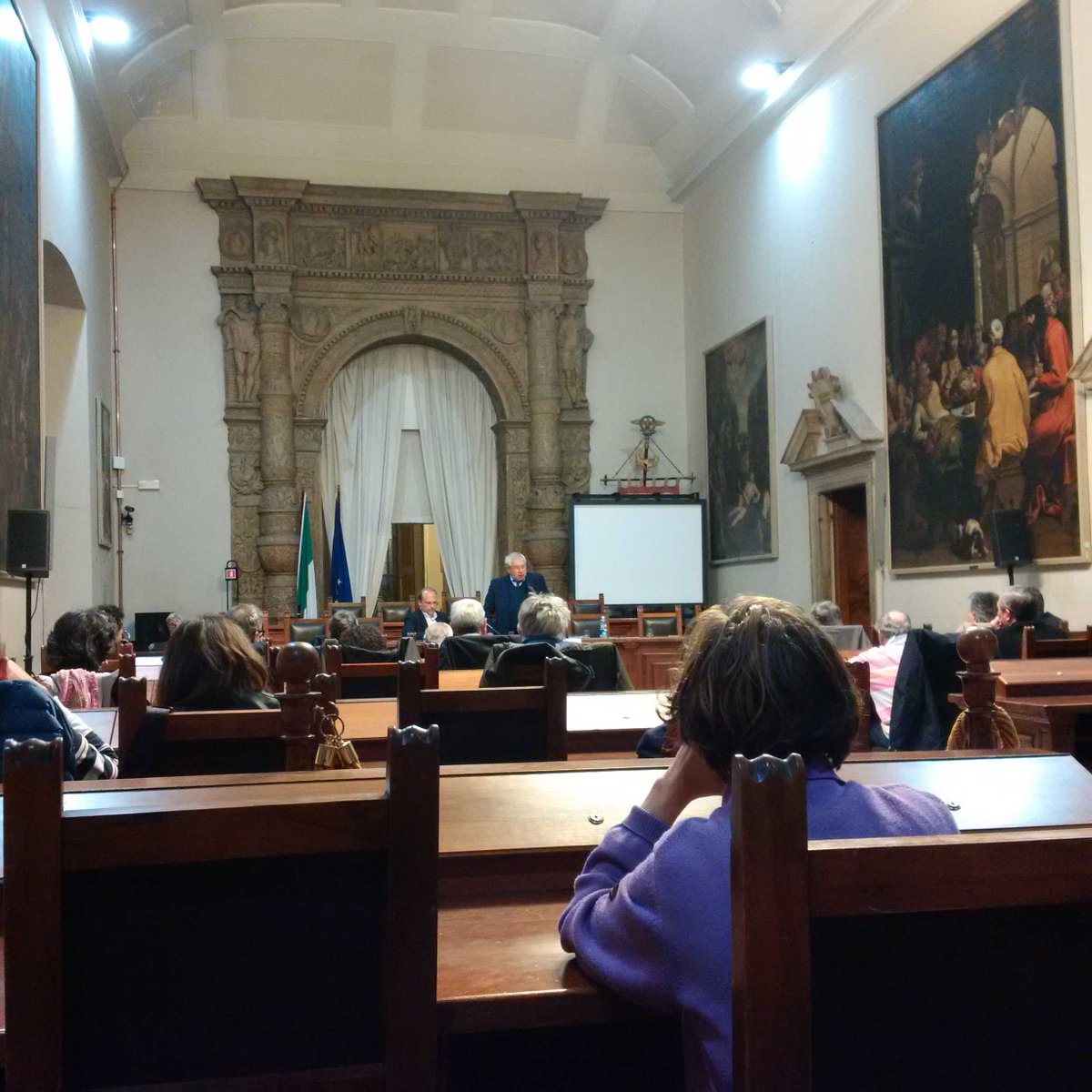 e_badalotti's tweet photo. Economia, Sviluppo, Lavoro. Strategie di #insieme oltre la #crisi. Incontro con il sottosegretario #Mef #Cremona https://t.co/1g83BFBncA
