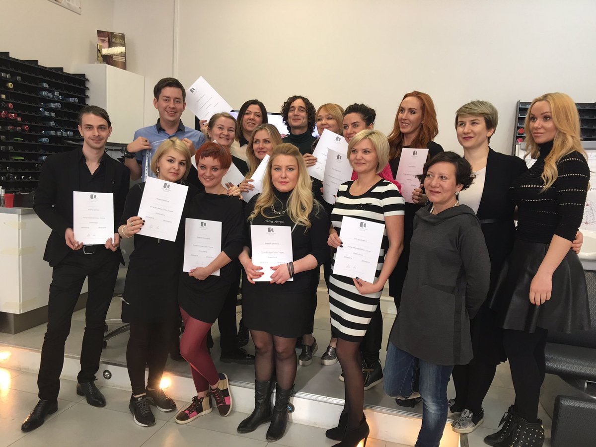 hairapps's tweet photo. Lovely week with our course participants #interactivecolourcourse https://t.co/06ikiup6YD