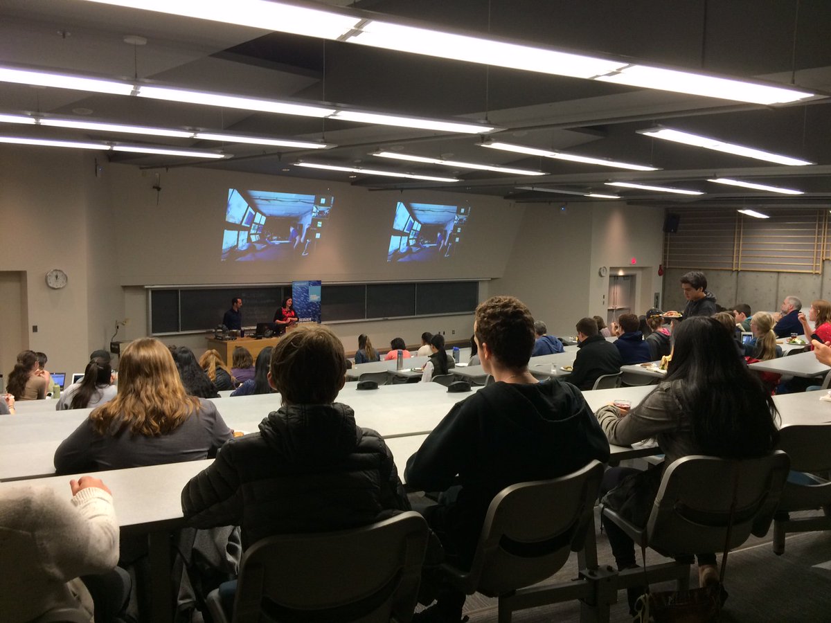 LiveItearth's tweet photo. It's a full house at @uvic for the #livedive #VentLife_Expedition Very cool to be live with @SchmidtOcean @ROPOS_ROV https://t.co/3fE5vFP0Ci