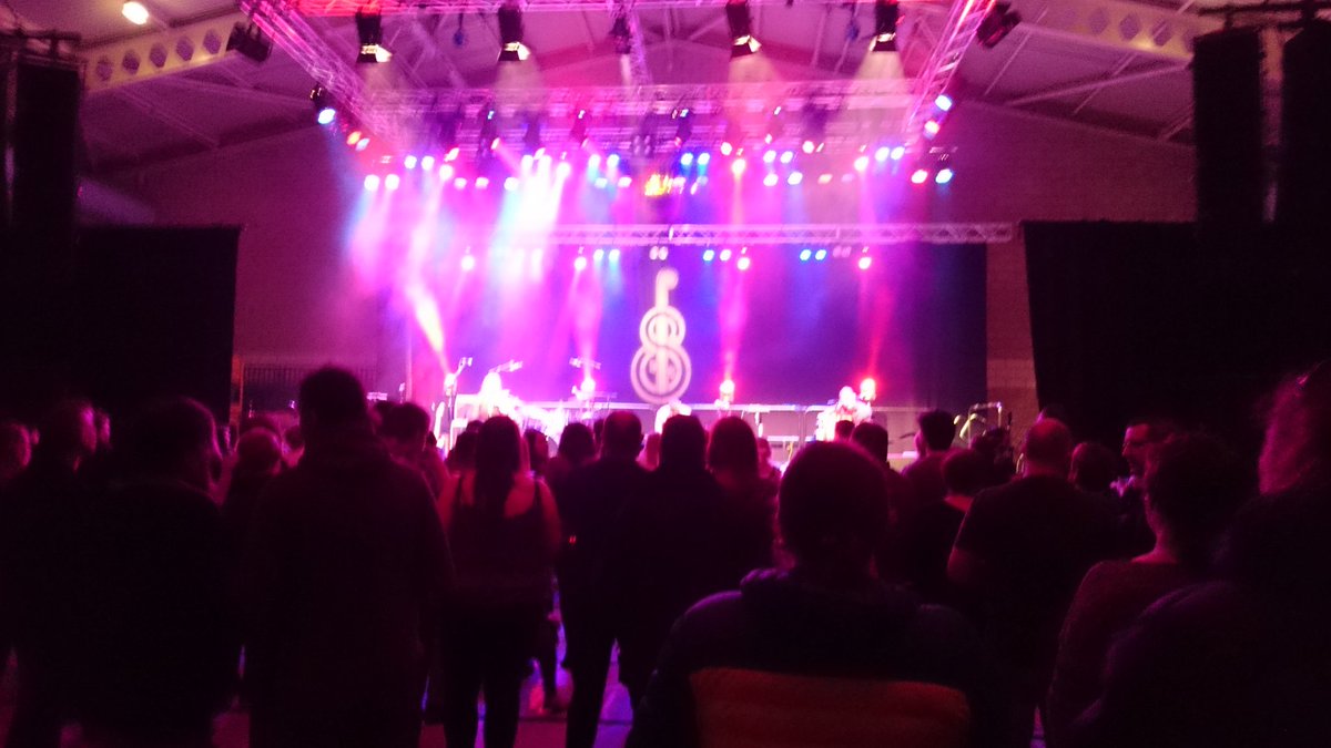 MusicMattersST's tweet photo. Scots on da rock gig kicked off with Talisk #folkfestival https://t.co/BFW45n3zZ5