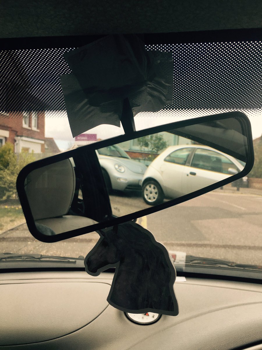_helloemma's tweet image. My rear view mirror is a clear representation of life right now #JustHangingOn #FinalYearProblems 🙃