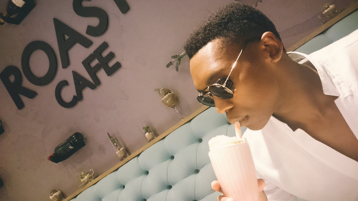 roast_cafe's tweet photo. TV personality, @Ashmund_Martin enjoying our delicious Strawberry Milkshake! That's what we call a #ROASTFix https://t.co/xkQd8UrsLh