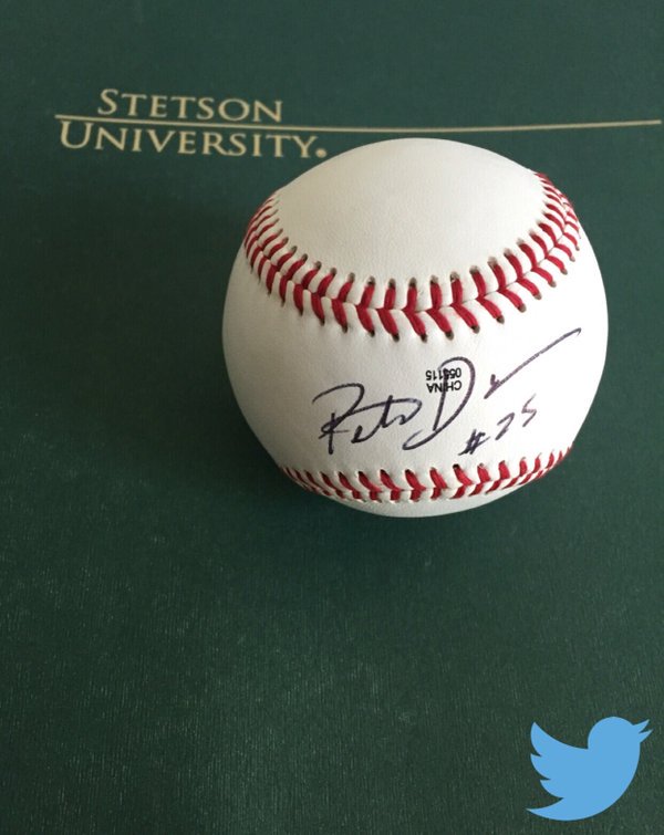 Hat_Stat_Check's tweet photo. This is your last chance to RT &amp; FV to win this ball signed by coach Dunn!! The winner will be announced at 2 p.m. https://t.co/wy2VnO3E1Y