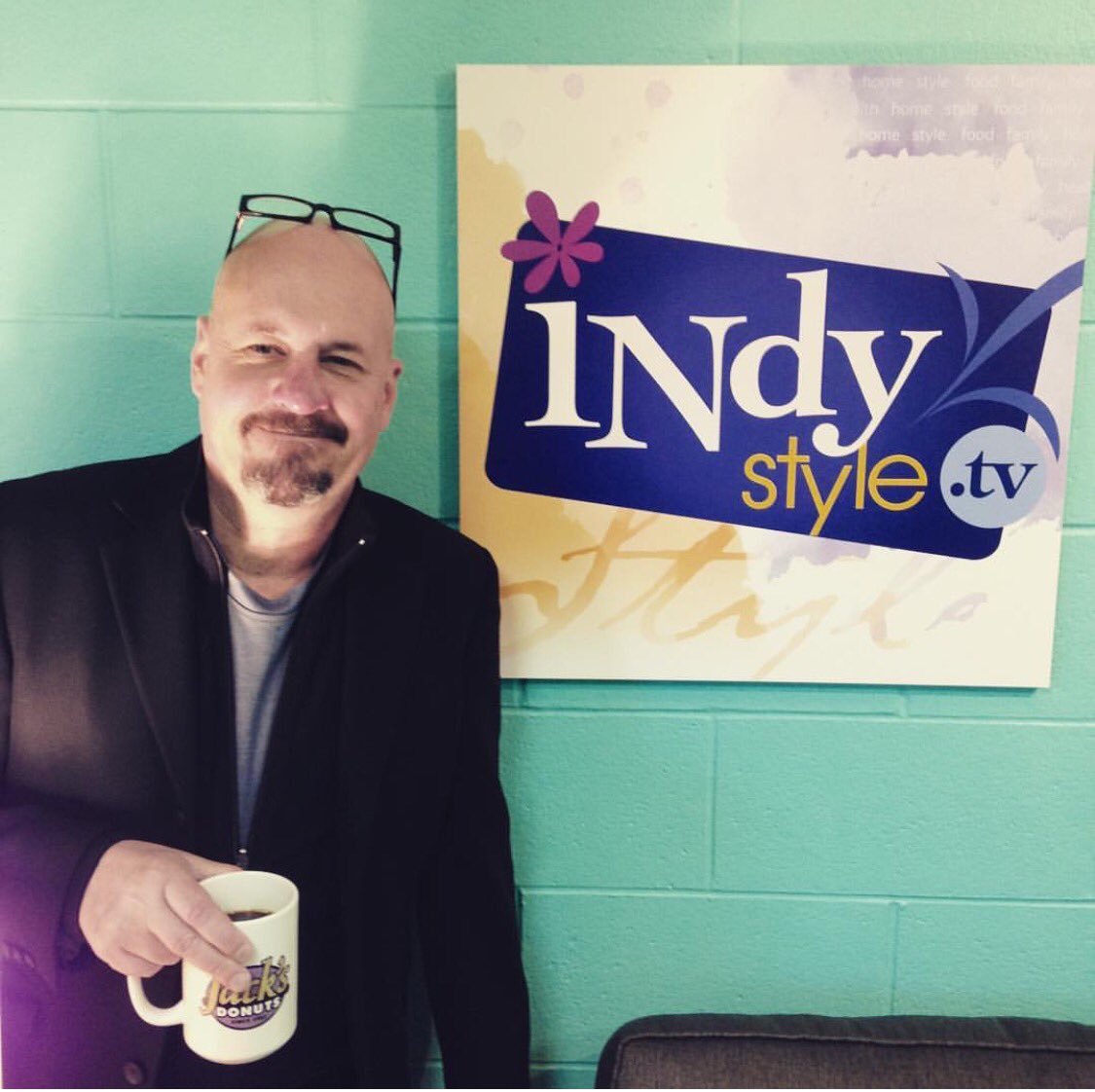 jacksdonuts's tweet image. Thanks for pic, @NUVO_net! Go, Ed! Repost - Ed&apos;s on @IndyStyle at 9:30 talking #NextHopModel, tune in! #CUat9am