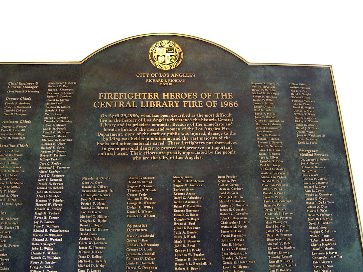 LAFDtalk's tweet image. 30yrs ago #LACentralLibrary fire. #YourLAFD FF saved 85% of the Library &amp;amp; 70% of treasured books.  @laplcentral