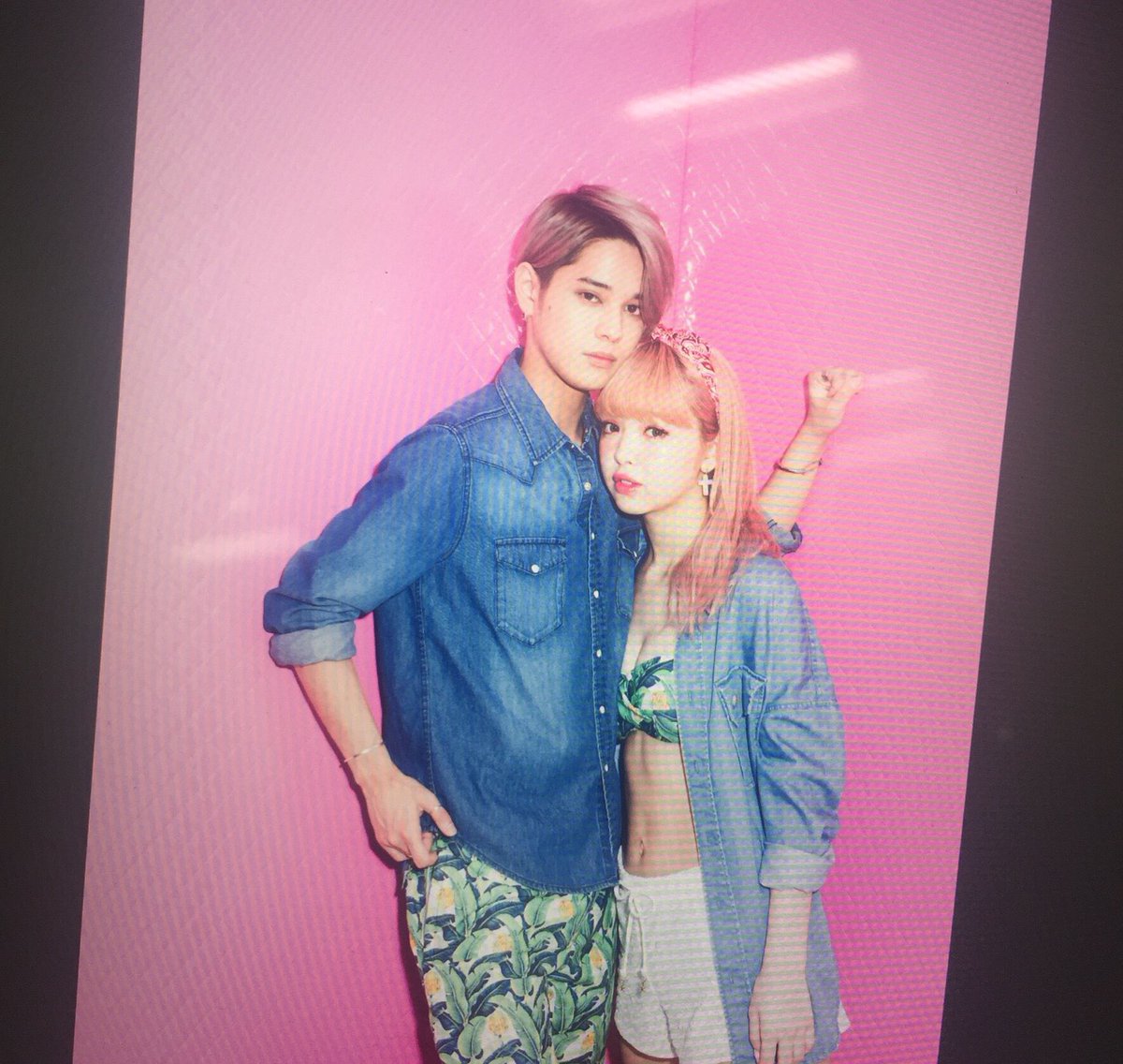 0220nicole's tweet photo. 表紙は2パターン撮ってたよ💫
夏だ夏だ。みんなかってくれる？ https://t.co/7ycCw7nuB0