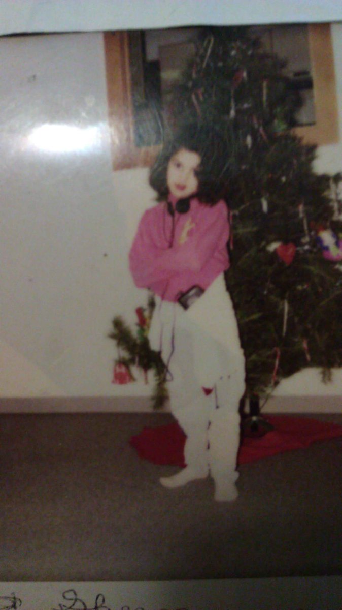 LovelySheenaC's tweet photo. #ILoveThe90sTODAY .. Oh yeah baby my Happiest days ... Miss being a kid in the 90's https://t.co/EPFXZCDMq5