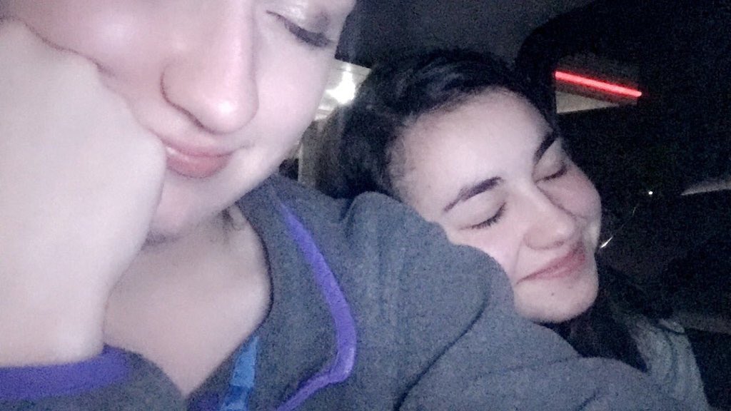 anna_mccall137's tweet photo. Happy Birthday Shelby!! Love ya babes😊 https://t.co/xb1GRTAChx