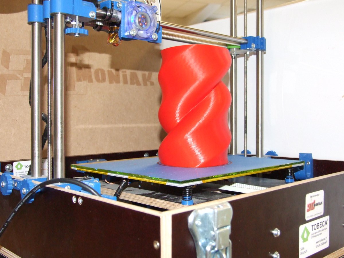 3DMoniak's tweet photo. Pas d'idée cadeau pour la fête des mères dimanche ? Imprimez-le ! 
#3dprinting #3dprint #MothersDay #Tobeca https://t.co/fP12dABJgU
