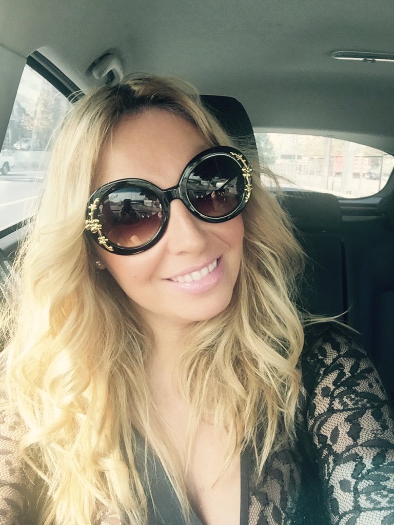 laurasilvatv's tweet photo. Con #actitudpeppermint en este Viernes @ChilePeppermint https://t.co/KhBvnWqKSA