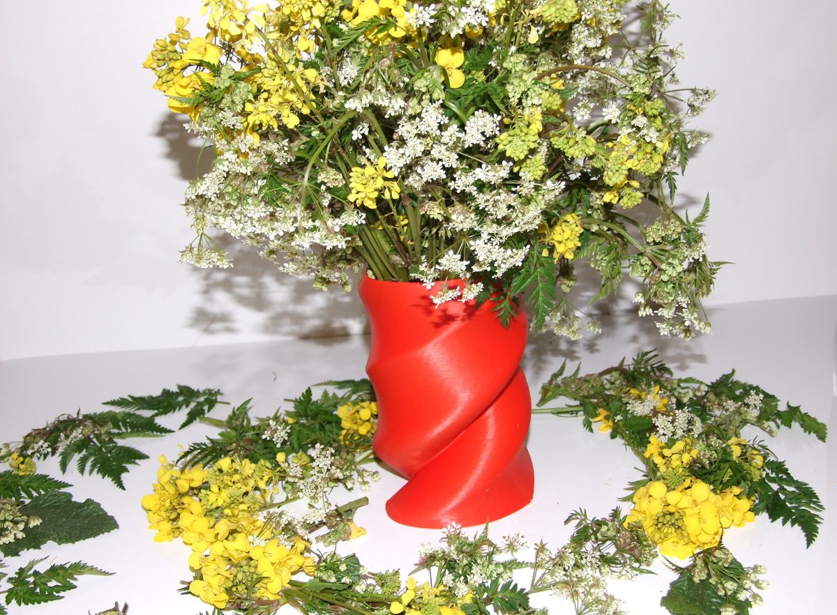 3DMoniak's tweet photo. Pas d'idée cadeau pour la fête des mères dimanche ? Imprimez-le ! 
#3dprinting #3dprint #MothersDay #Tobeca https://t.co/fP12dABJgU