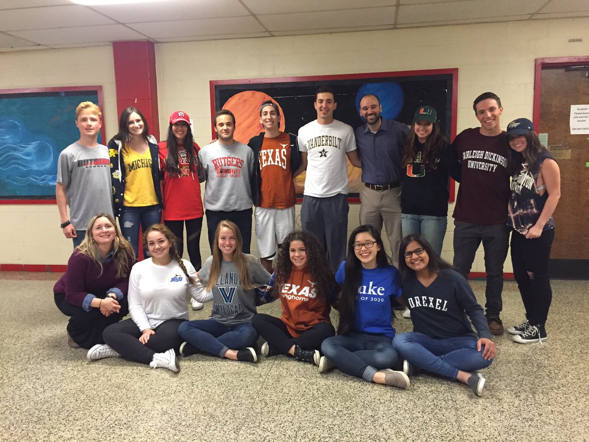 CHEClassof2016's tweet photo. #checommits https://t.co/81RWr9OmWP
