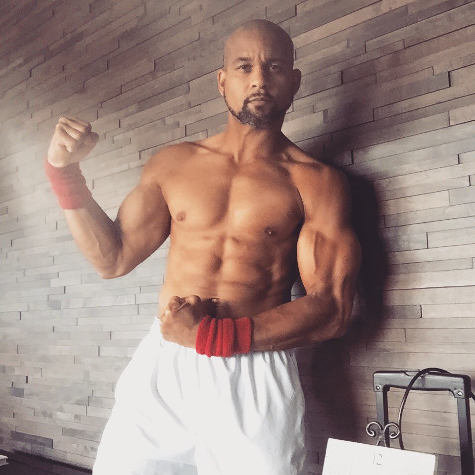 ShaunT's tweet photo. It doesnt matter where U R, journey your flex is worth seeing! Use #flexST so we can celebrate UR journey! https://t.co/JwCiDEmvuj