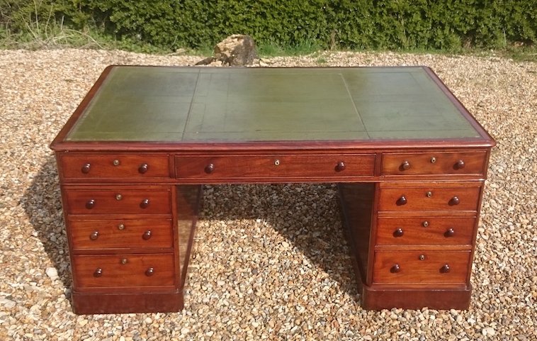 HaresAntiques's tweet photo. #antique partners #pedestaldesk #desk #partnersdesk #Regency
English circa 1820 £7,800
https://t.co/XjTdSs0qx5 https://t.co/q0C5dwjYCm