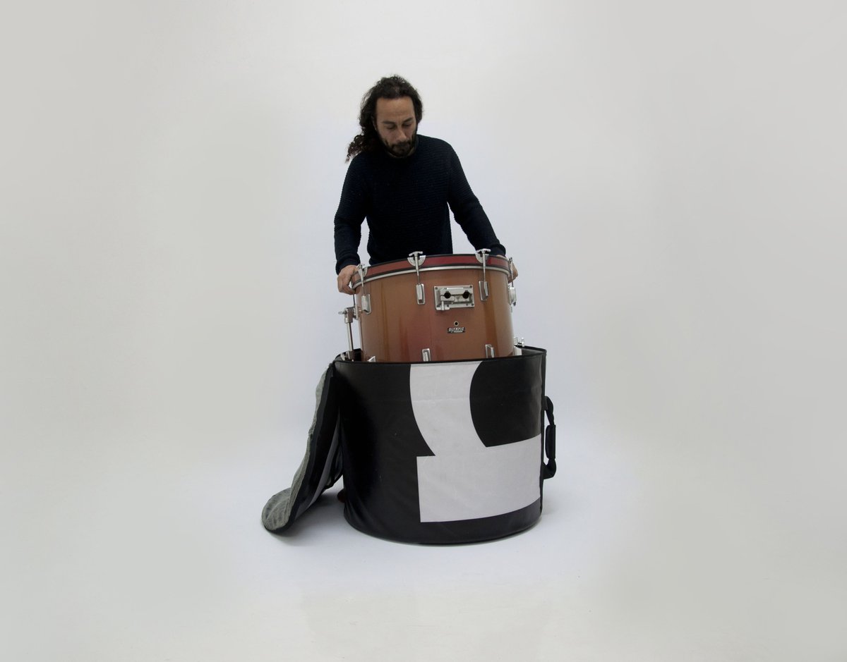 CreaReLab's tweet photo. One of the #softcases for a #drumset made fro upcycled banners https://t.co/0YCpOl4yz4 #creare #crearemusicbags https://t.co/iKkiE2uXZl