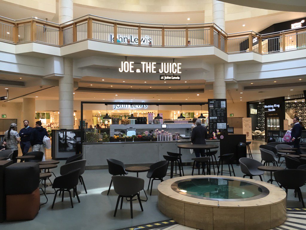 GeorgeLane's tweet photo. @JoetheJuicer hey Joe, we just saw this juice bar in our local shopping centre (Kent, UK) - anything to do with you? https://t.co/aCrXa3JlaH