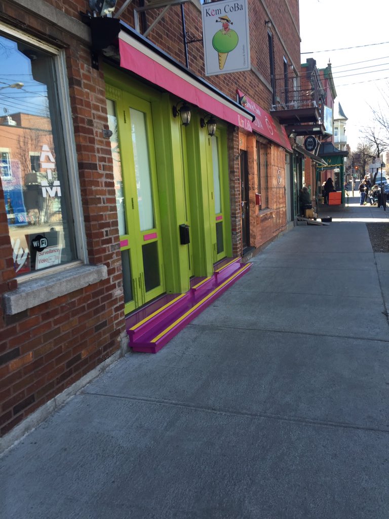 KemCobaLine's tweet photo. first in line #homeopener https://t.co/bBSKwrYYg3