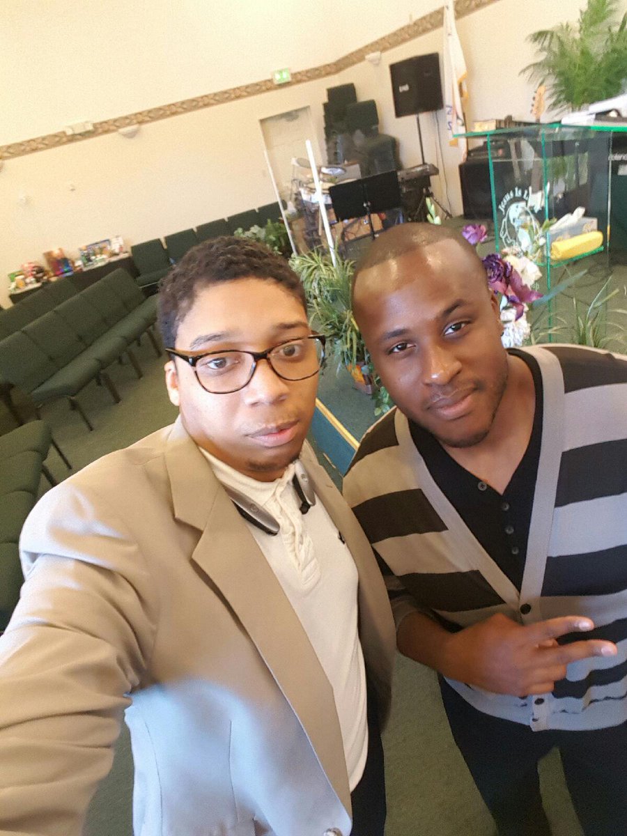 THEJosh317's tweet photo. Me and Zeek https://t.co/6ilGooB4rn