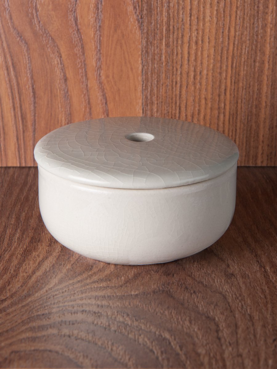 sardautentica's tweet image. Diffusore per ambienti in ceramica craquelé  #madeinsardinia #aggius #Sardegna @sardautentica @BorghiAutentici