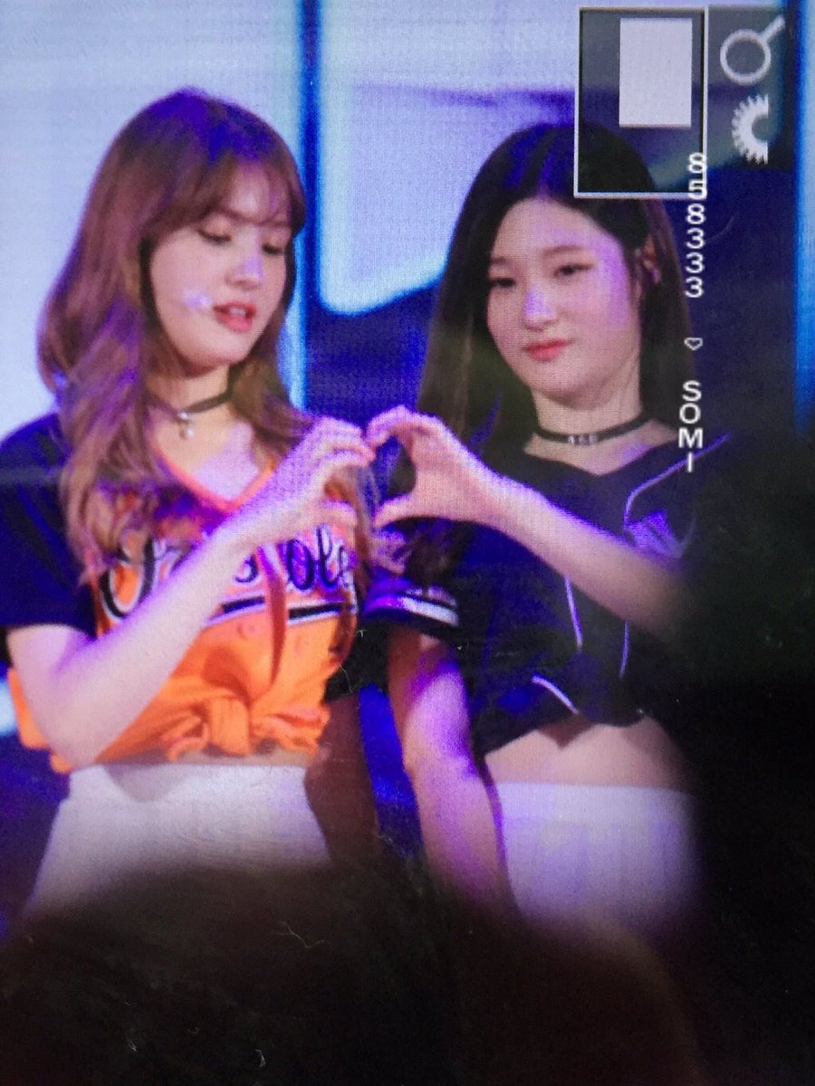 jeonsomi_S2's tweet photo. ㅜㅠㅠㅠㅠㅠㅠㅠㅠㅠ 심장이가 멈춰벌임 ㅠㅠㅠㅠ https://t.co/x21omCA9Pp