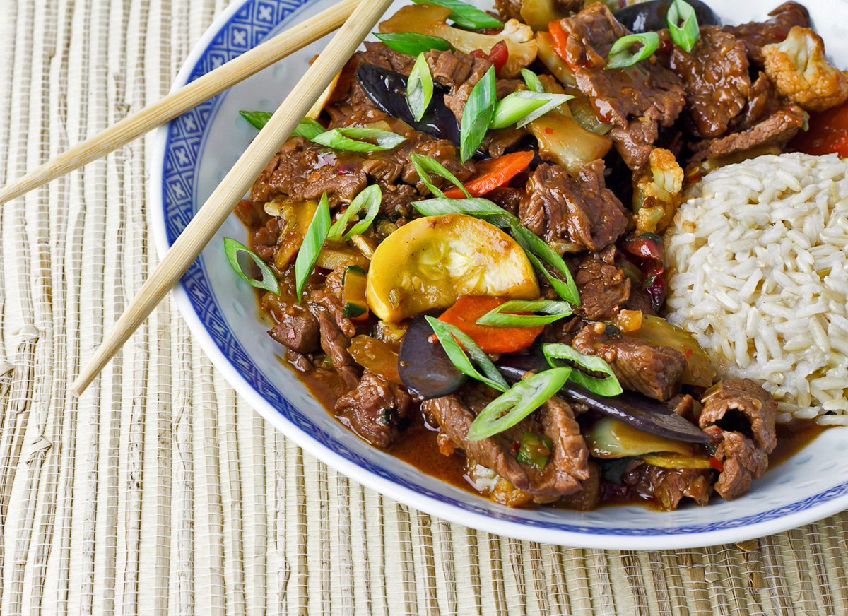 SavoringToday's tweet image. 24-hour April Twitter only SALE on my #cookbook Serve &amp;amp; Savor: bit.ly/twittersave5 Code: SAVE5 until NOON 4/30