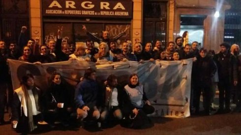 izquierdadiario's tweet photo. [PRENSA] @lapluricolor se impuso ampliamente en las primeras elecciones del @sipreba.  https://t.co/MfZL8qNulI https://t.co/kxeeiCQLdp