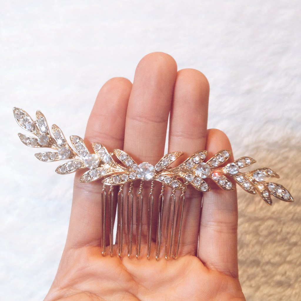 luvytshop's tweet photo. Our Chevron hair comb is perfect if you just want a touch of vintage glam. #justengaged https://t.co/3G5TNAEVqf