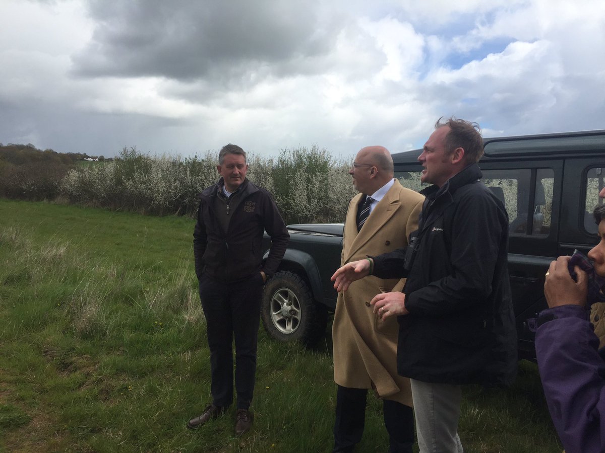 Met with @The_HOEF &amp; <a href="/NaturalEngland/">Natural England</a> to learn more about the important work they do to protect our nation's wildlife
