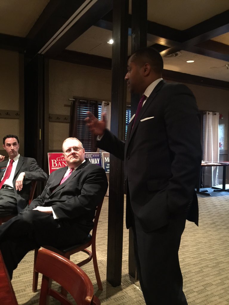 ElectGabeBanks's tweet photo. Happy 2 speak w members of the North Fulton Bar re my candidacy last night. #everyvotecounts #bankonbanks https://t.co/dwlHqWCTey