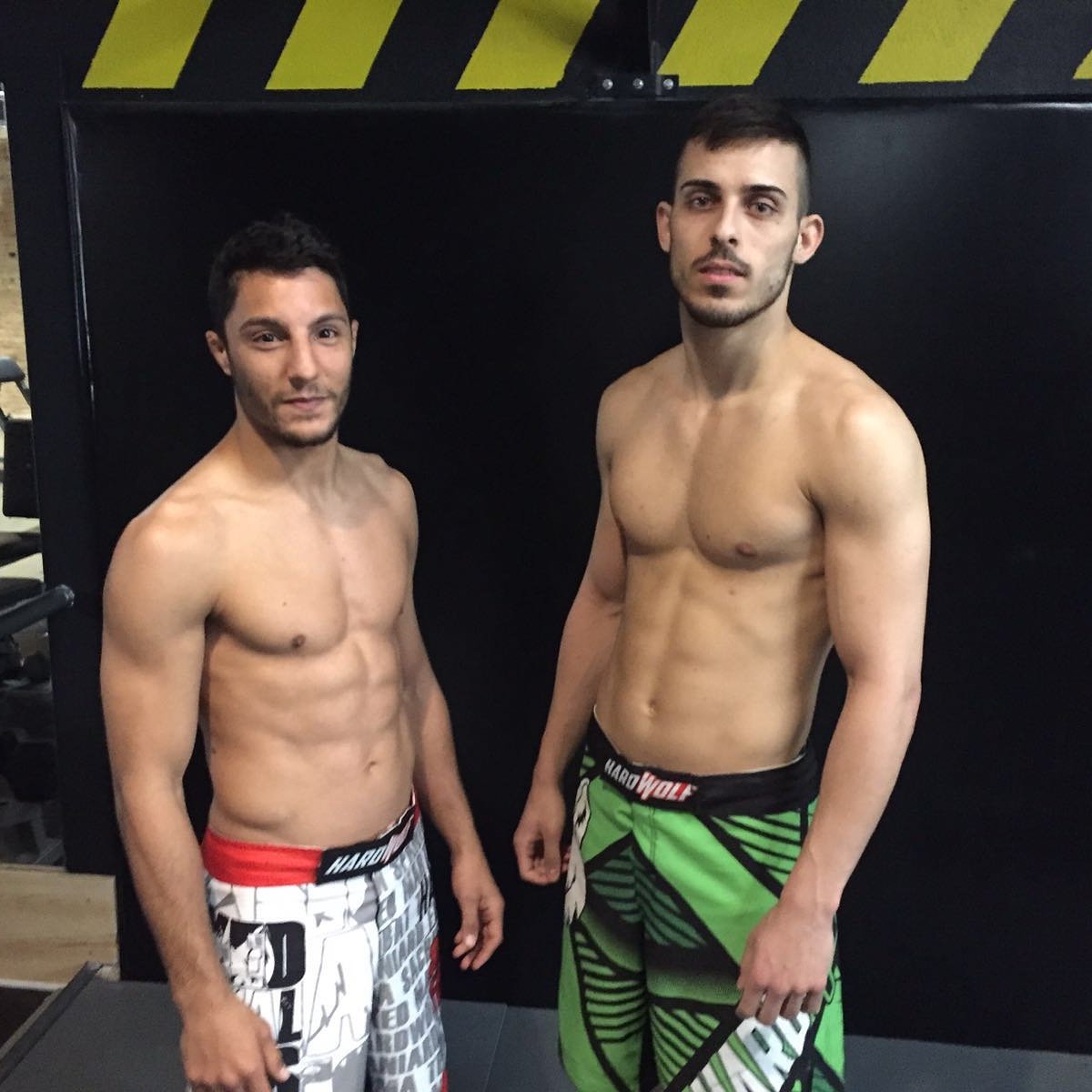 HardWolfWear's tweet photo. Pesaje perfecto de Víctor y Jose respectivamente, mañana pelean los 2 n AFL, seguro que dan un gran espectáculo
#mma https://t.co/osRkG6HTNZ