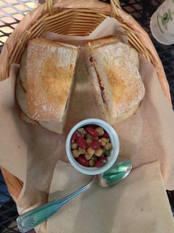 Middleburg Common tweet media