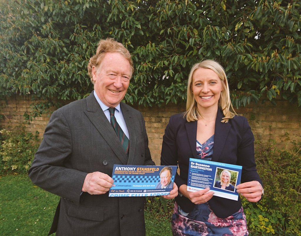 Delighted to have a visit from <a href="/StansfeldPCC/">Anthony Stansfeld</a> to #Witney . An opportunity to discuss local community safety  issues