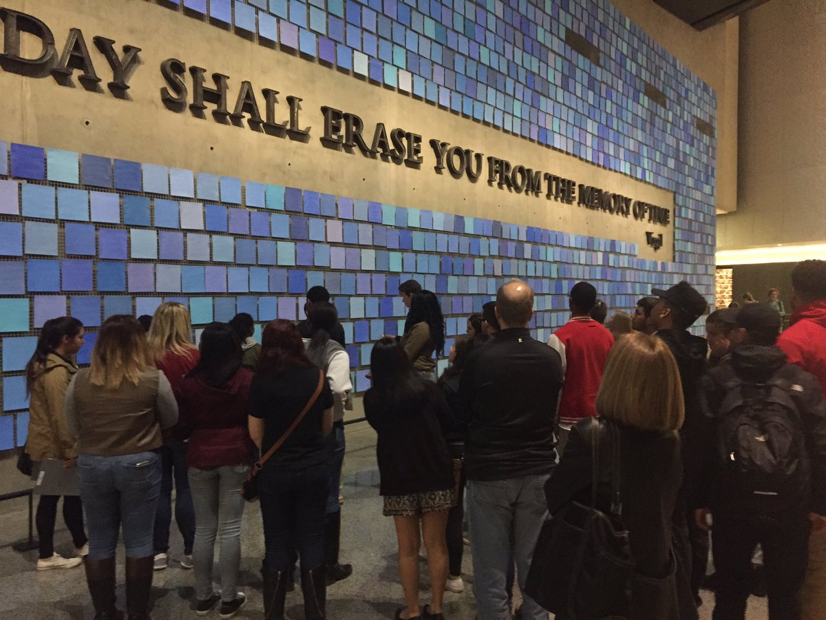 MontiHS_AOF's tweet photo. Our Academy of Finance Seniors had the honor of spending the afternoon at the 9/11 Memorial &amp; Museum today https://t.co/mYCKdSpFJ3