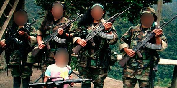 ELTIEMPO's tweet photo. Farc seguirían reclutando niños, según artículo de 'The New York Times' https://t.co/SDfmXC9vCH https://t.co/HHohDbAvW2