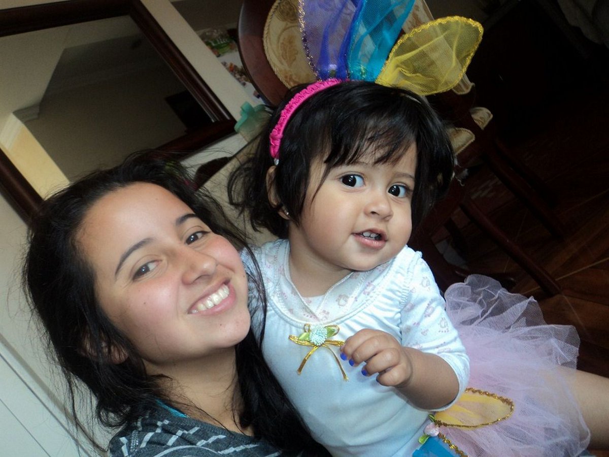 LADYARIASGARCIA's tweet photo. Sarita la princesa de la familia desea un peluche de viiibra bogota #HardCancionesInfantiles https://t.co/IFB4w6aplu