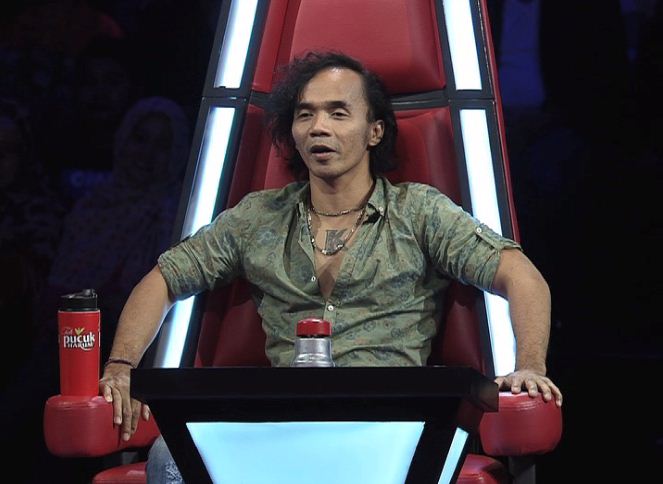 TheVoiceGTV's tweet photo. "Aku respect sama kamu dan aku tau kapasitas kamu" coach Kaka @fishGOD #TheVoiceEps15 ✌ https://t.co/wTp9ooGYS5